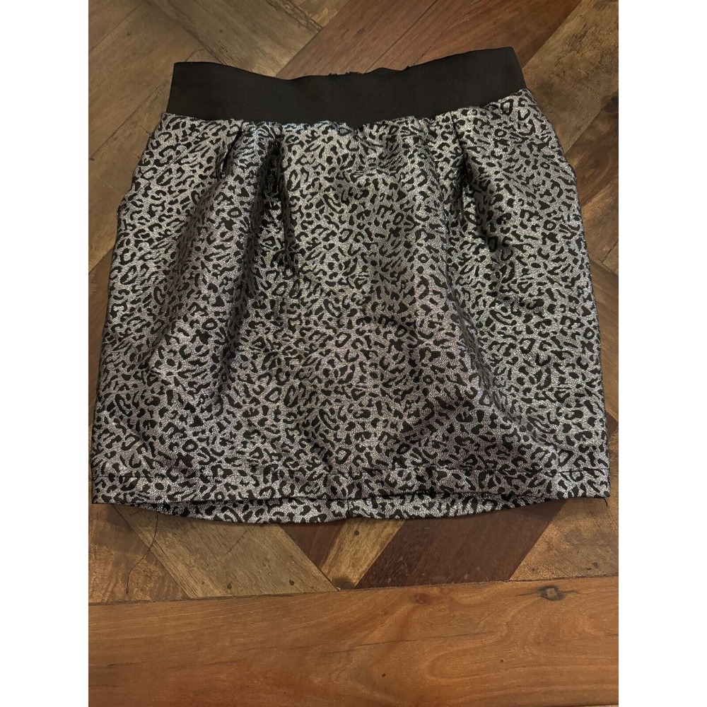 Women's Charlotte Russe Size S Silver Tone‎ and Black Cheetah Skirt with Pockets